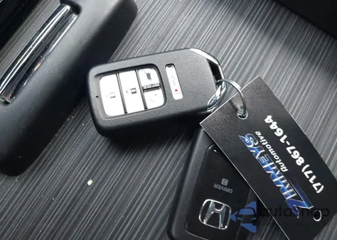 2020 Honda Pilot Awd Touring 8 Passenger z USA, uszkodzony, nr VIN 5FNYF6H95LB003568